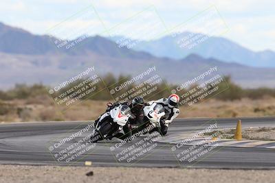 media/Nov-16-2025-Race Pace (Sun) [[8c5fa54630]]/Non Verified Riders (1st 20 Minutes)/5-Turn 15 (110pm)/